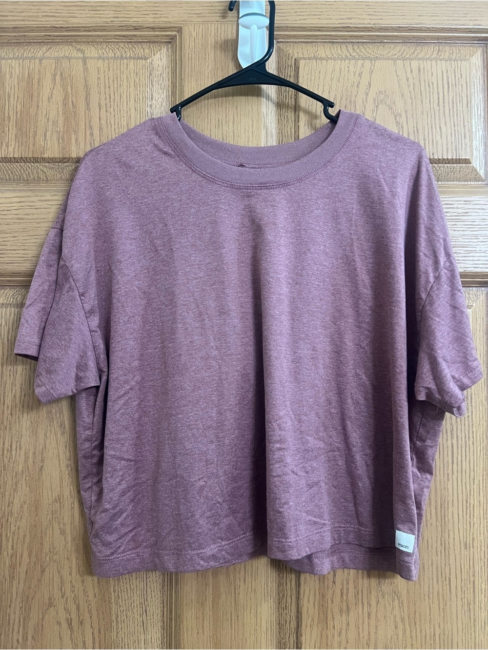 Short Sleeved Vuori Cropped T-shirt